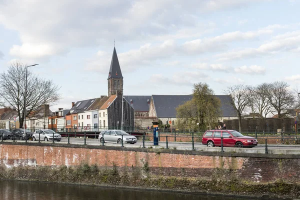 Гент, Бельгия - 21 марта 2020 г.: Башня церкви Махариуса — стоковое фото