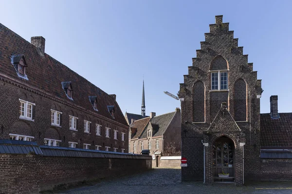 Gand, Belgio - 22 marzo 2020: Il beguinage di Santa Elisabetta o Groot Begijnhof è patrimonio mondiale dell'Unesco — Foto Stock
