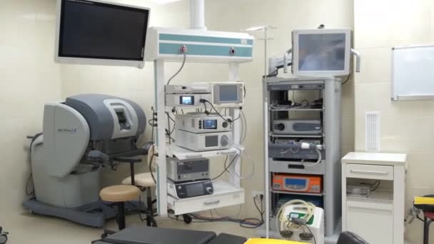 Unbenannte Klinik Der Vinci Roboter Wird Operationssaal Zerlegt — Stockvideo