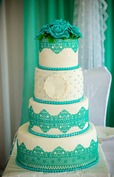 Big wedding cake in green.