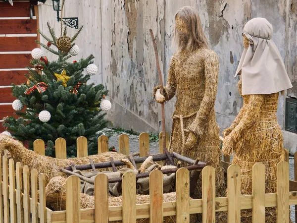 Saman Sanattan Yapılmış Heykelciklerle Noel Doğumu Sahnesi — Stok fotoğraf