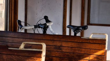 Tren vagonunda bisiklet.