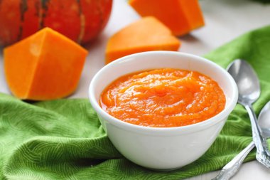 Ev yapımı kabak püresi