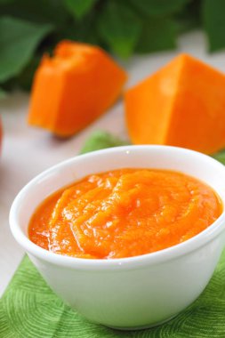 Ev yapımı kabak püresi