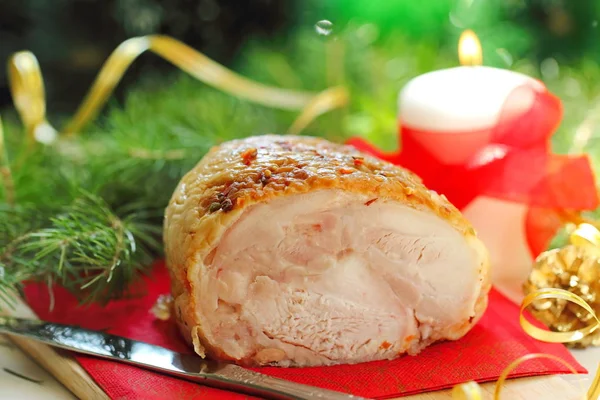 Запечене м'ясо на різдвяну вечерю . — стокове фото