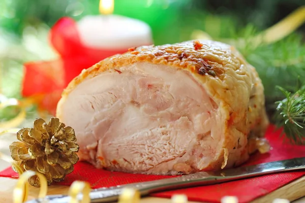 Печёное мясо на рождественский ужин . — стоковое фото