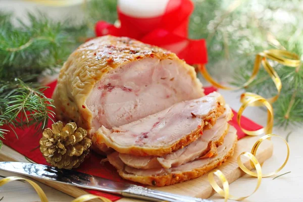 Печёное мясо на рождественский ужин . — стоковое фото