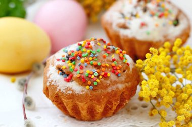 yumurta ve Paskalya kek