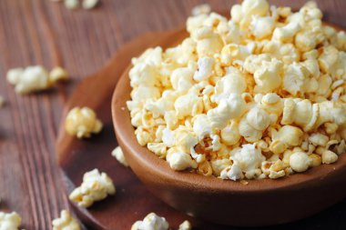 Kasede patlamış mısır.