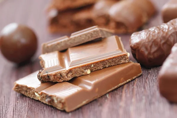 Hromadu Čokoláda s oříšky — Stock fotografie