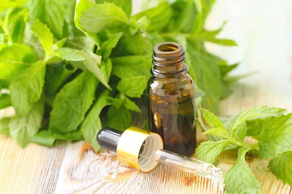 temel aroma yağı nane ile