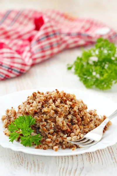 Buğday bir tabak ve taze sebze