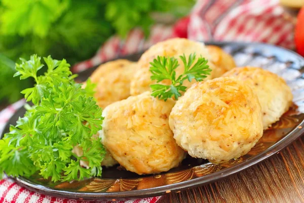 Tavuk köfte pirinç ve sebze ile