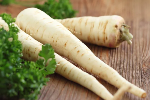 ham maydanoz kökleri