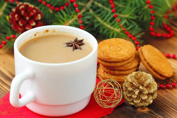 Kopp kaffe med jul sötma — Stockfoto