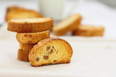 Ev yapımı lezzetli Kurabiye bisküvi meyveleri ile