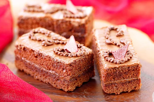 Ciasto czekoladowe z kremem słodki — Zdjęcie stockowe