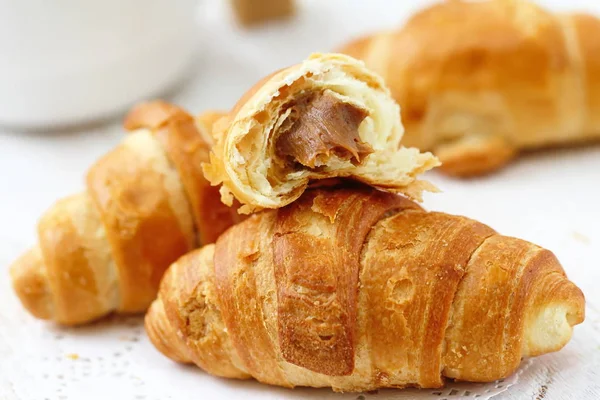 Sweet Croissant Caramel Breakfast Table — Stock Photo, Image