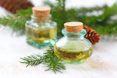 Cam şişedeki iğne kokusuna bakılırsa aroma yağı olmalı.