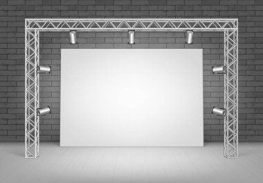 Siyah tuğla duvar ve projektör aydınlatma ile beyaz posteri resmi