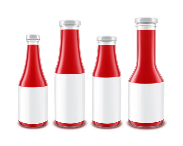 Uppsättning av Tom röd tomat Ketchup glasflaskor olika former för Branding med vita etiketter isolerade — Stock vektor