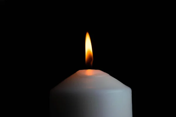 La luz de la llama de la vela —  Fotos de Stock
