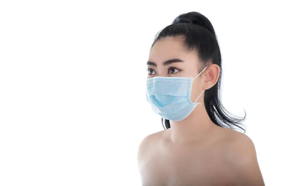 Wanita Asia Muda Yang Cantik Mengenakan Masker Medis Untuk Melindungi — Stok Foto