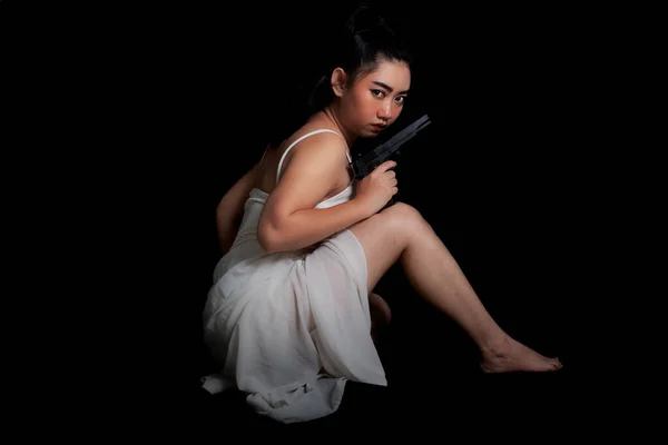 Portrait Belle Asiatique Femme Une Main Tenant Pistolet Sur Fond — Photo