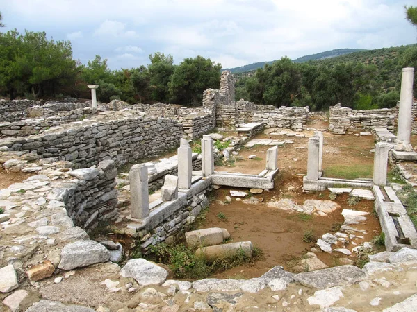 Thasos, as ruínas de um temple grego antigo — Fotografia de Stock