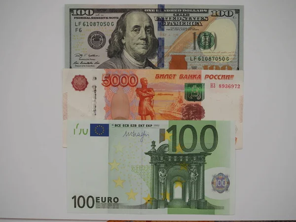 Financial crisis 2020: banknotes of the ruble, the dollar and the Euro — Stock Photo, Image