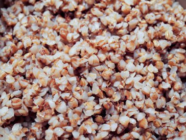 Karabuğday buğdayını yakın çekimde kaynatın..