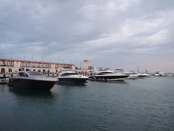 Rusia Estación Marítima Sochi Amanecer Estacionamiento Yates — Foto de Stock