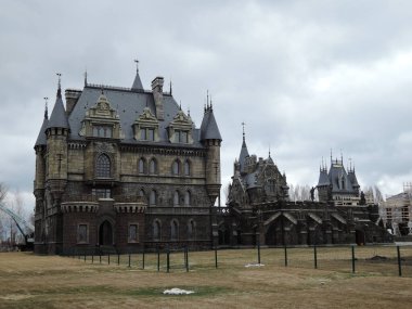 Samara bölgesindeki güzel Gotik şato.