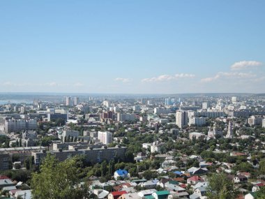 Özel evlerin manzaralı bir manzara. Saratov şehri manzaralı manzara