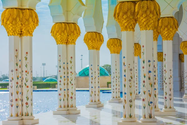 Abu Dhabi Emirados Árabes Unidos Janeiro 2020 Grande Mesquita Xeque — Fotografia de Stock