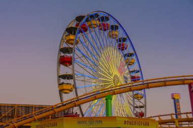 Santa Monica, Los Angeles, Kaliforniya, ABD - 22 Temmuz 2019 Santa Monica İskelesi