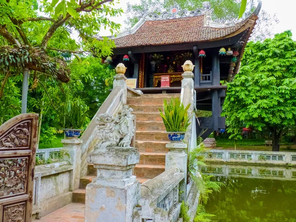 Чуа Мот Кот Пагода Ханой Вьетнам — стоковое фото