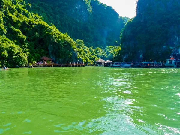 Widok Słynnego Światowego Dziedzictwa Halong Bay Wietnamie — Zdjęcie stockowe