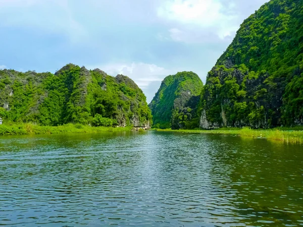 Klidná Jízda Klidné Tam Coc River Ninh Binh Vietnam — Stock fotografie