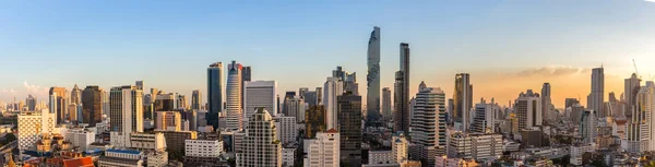 Bangkok cityscape in sunset time, Thailand — Stock Photo, Image