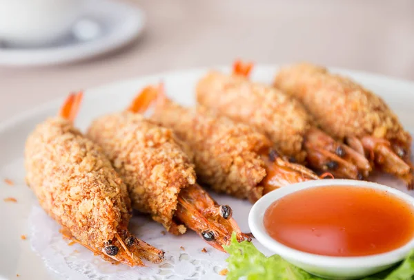 Crevettes frites, Tod man kung, est la célèbre nourriture thaïlandaise — Photo