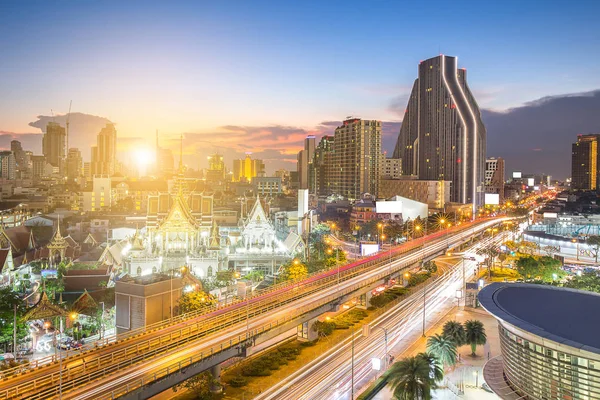 Highway and skyling in business zone or downtown of Bangkok Thailand — Stock Photo, Image