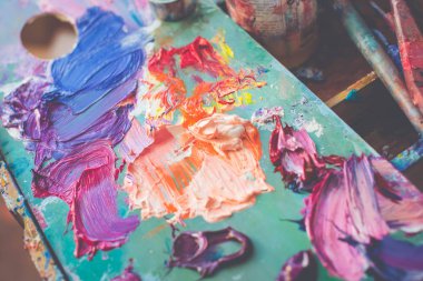 boya ve Boya fırçaları karıştırma