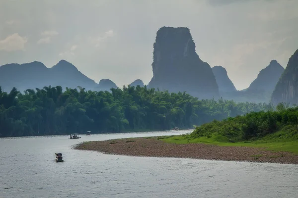 Guilin Guangxi China Juli 2011 Kleine Boote Auf Dem Fluss — Stockfoto