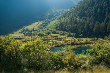 Jiuzhaigou, Sichuan, Çin - 14 Ağustos 2007: Depremden önce Jiuzhaigou 'nun inanılmaz manzaralarından sadece biri
