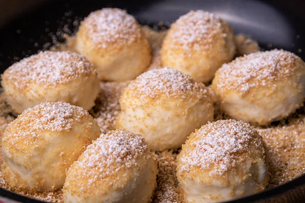 Topfennockerl Süzme Peynirli Börek — Stok fotoğraf