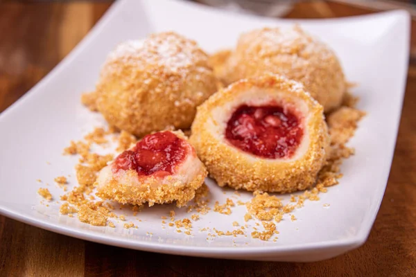 Albóndigas Fresa Rellenas Postre Delicioso Fotografía Alimentos Fotos De Stock