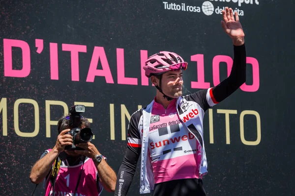 Moena Italy May 2017 Professional Cyclist Tom Doumulin Pink Jersey — Stock Photo, Image