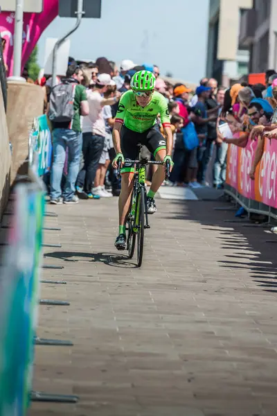 Pordenone Italia Mayo 2017 Ciclista Profesional Del Equipo Cannondale Transfiriéndose — Foto de Stock