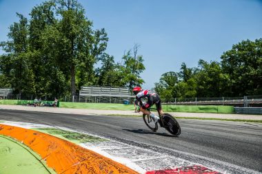 Monza, İtalya 28 Mayıs 2017: Profesyonel bisikletçi, BAE ekibi, son zaman deneme aşamasında İtalya 2017 tur, Formula 1 devre Monza ve varış Milano'da bir tur ile sırasında.